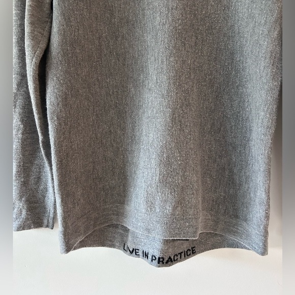 LULULEMON 100% Merino Wool ‘ Live In Practice’ Crewneck Sweater Gray | Medium - Picture 8 of 12